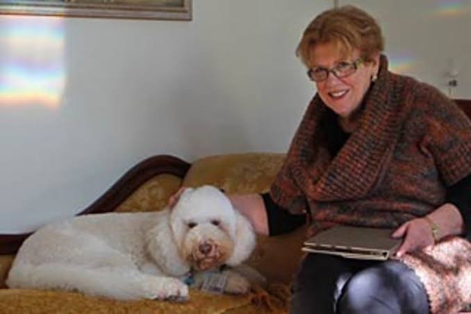 Dr Anne-Marie Swan